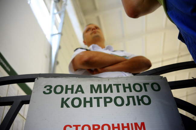 На митниці введуть обов'язкову відеофіксацію огляду