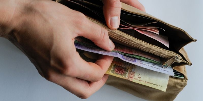 Уряд навмисно вдвічі збільшити мінімальну зарплату